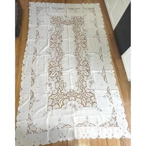 Vintage Madeira Linen Tablecloth 69x116 With 11 Napkins Hand Embroidered Rose